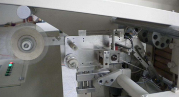 非標自動化貼標機的三個發展階段